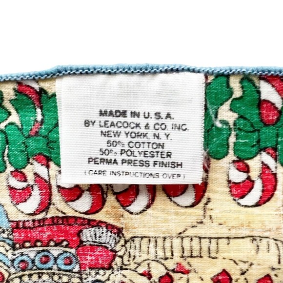 Leacock & Co Winter Christmas Teddy Bear Sweater Candy Table Runner & 6 Napkins - Picture 8 of 9